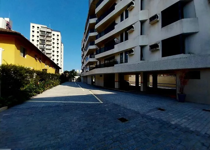 Amplo Apartamento Enseada